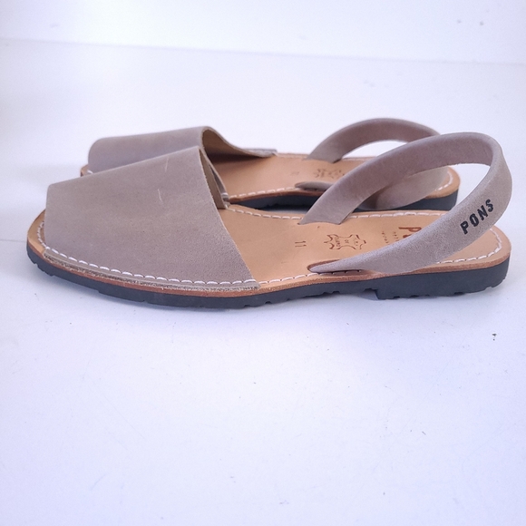 NEW Pons Avarcas Taupe Leather Classic Sandals Size 11 - Picture 4 of 10